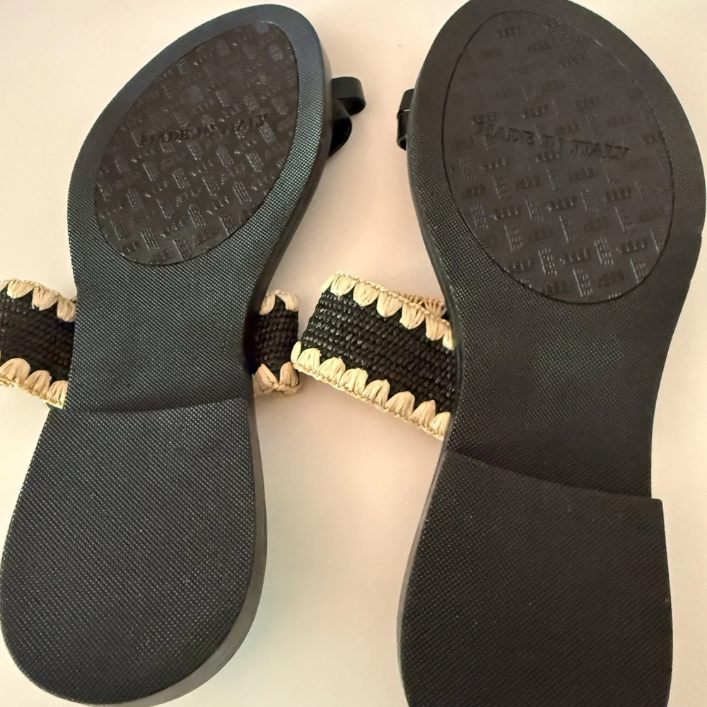 Italian Shoemakers BLACK/Cream  Braided Strap Toe Loop Sandals Women’s 5 NEW